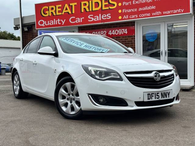 Vauxhall Insignia 2.0 CDTi [140] ecoFLEX SRi Nav 5dr [Start Stop] Hatchback Diesel White