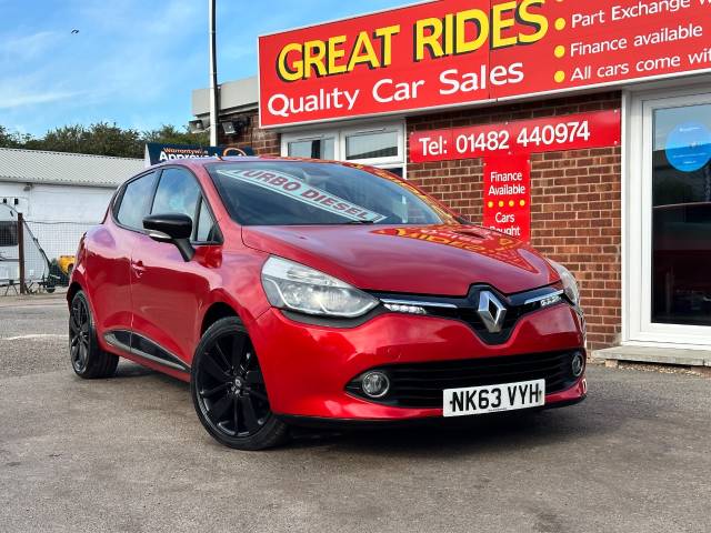 Renault Clio 1.5 dCi 90 Dynamique S MediaNav Energy 5dr Hatchback Diesel Red