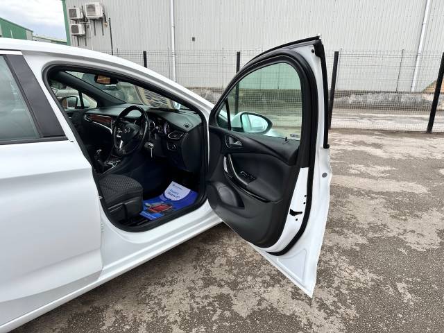 2016 Vauxhall Astra 1.4T 16V 150 SRi 5dr