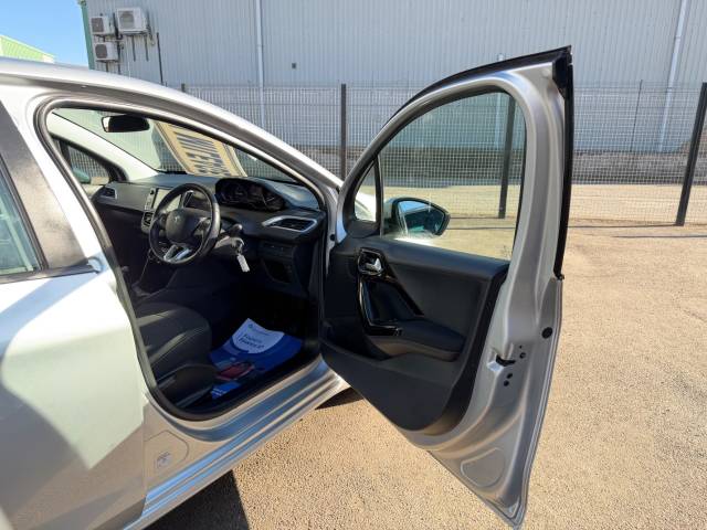 2017 Peugeot 208 1.2 PureTech 82 Active 5dr