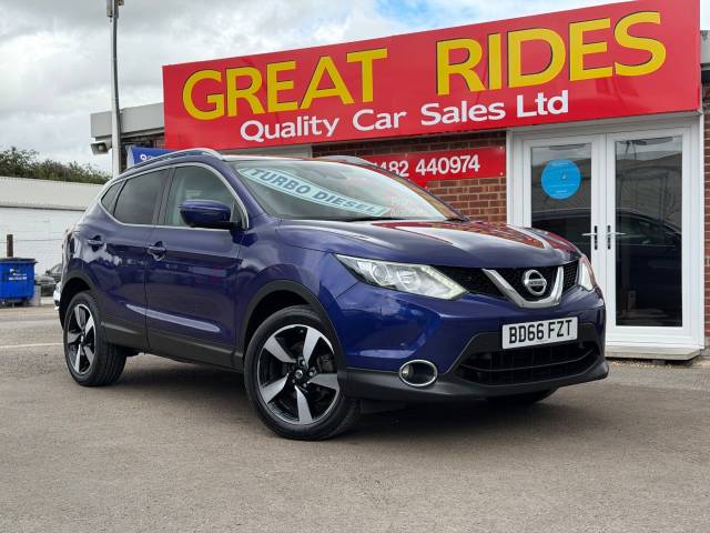 Nissan Qashqai 1.5 dCi N-Connecta 5dr Hatchback Diesel Blue