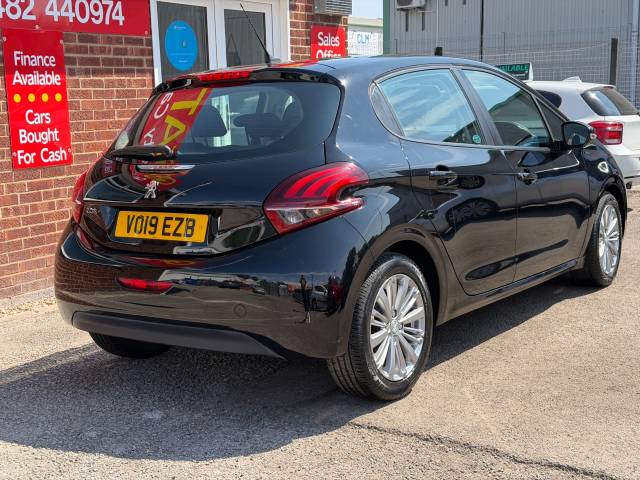 2019 Peugeot 208 1.2 PureTech 82 Signature 5dr [Start Stop]