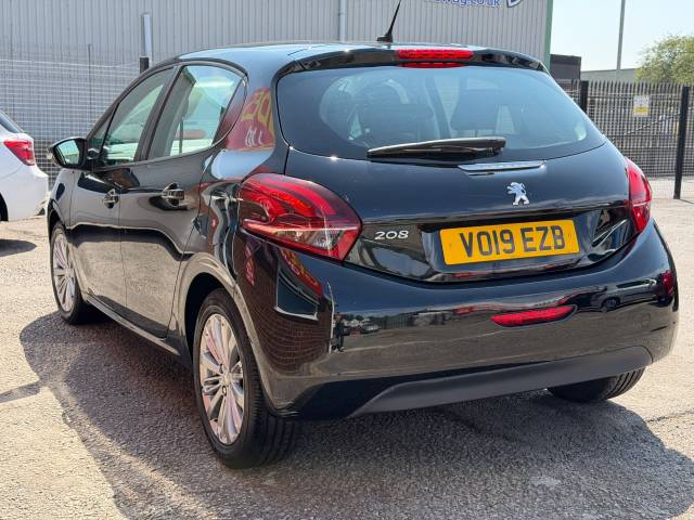 2019 Peugeot 208 1.2 PureTech 82 Signature 5dr [Start Stop]