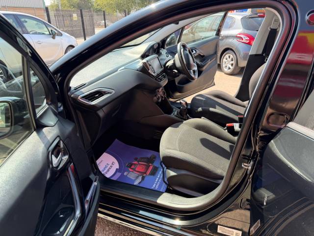 2019 Peugeot 208 1.2 PureTech 82 Signature 5dr [Start Stop]
