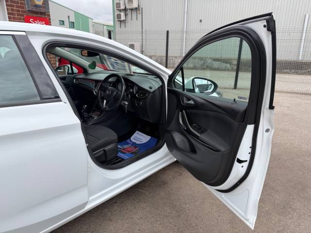 2018 Vauxhall Astra 1.4T 16V 150 SRi Nav 5dr