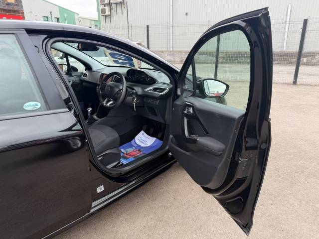 2019 Peugeot 208 1.2 PureTech 82 Signature 5dr [Start Stop]